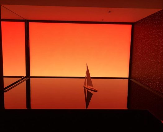 Bassin éphémère pour une présentation de collection